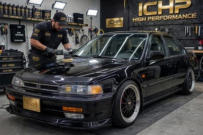 Polimento técnico em carro preto na oficina ICHP